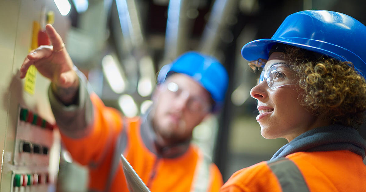 construction workers employed for spring